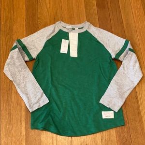 GapKids NWT Henley size small (6-7). Gray/green.